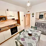 La Casa Di Angelo Al Primo Piano Con Aria Condizionata Нумана