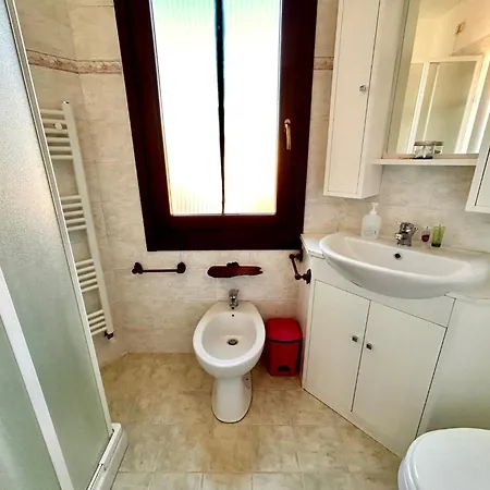 شقة La Casa Di Angelo Al Primo Piano Con Aria Condizionata نومانا