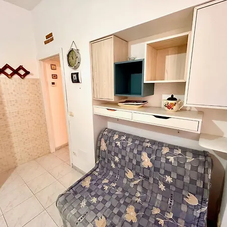 شقة La Casa Di Angelo Al Primo Piano Con Aria Condizionata نومانا