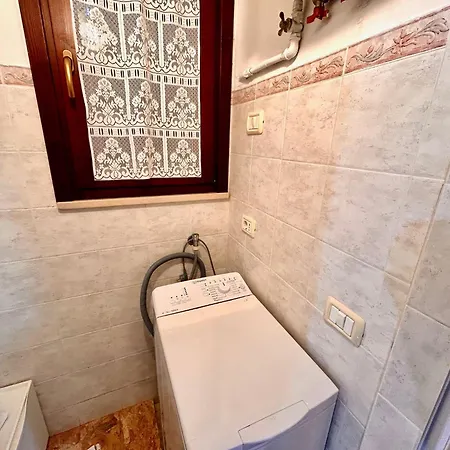 La Casa Di Angelo Al Primo Piano Con Aria Condizionata *